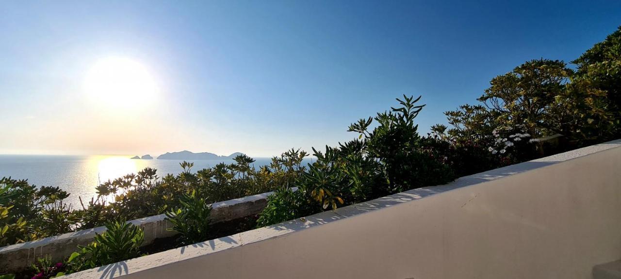 Guest House Villa Il Gabbiano ポンツァ エクステリア 写真