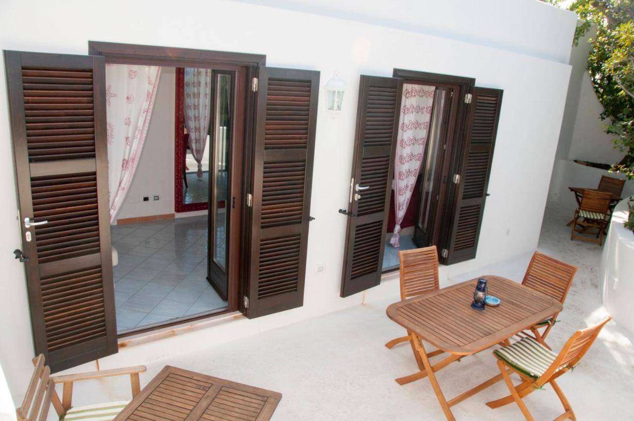 Guest House Villa Il Gabbiano ポンツァ エクステリア 写真
