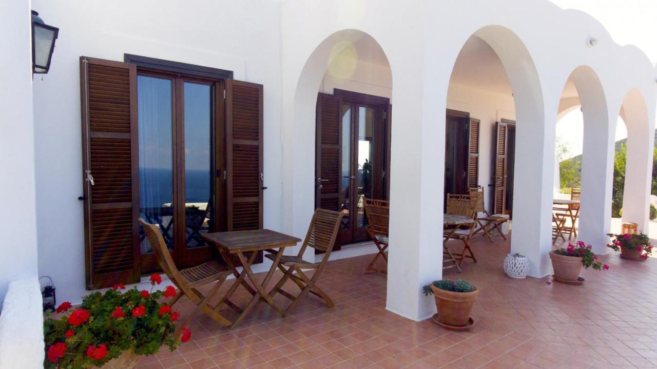 Guest House Villa Il Gabbiano ポンツァ エクステリア 写真