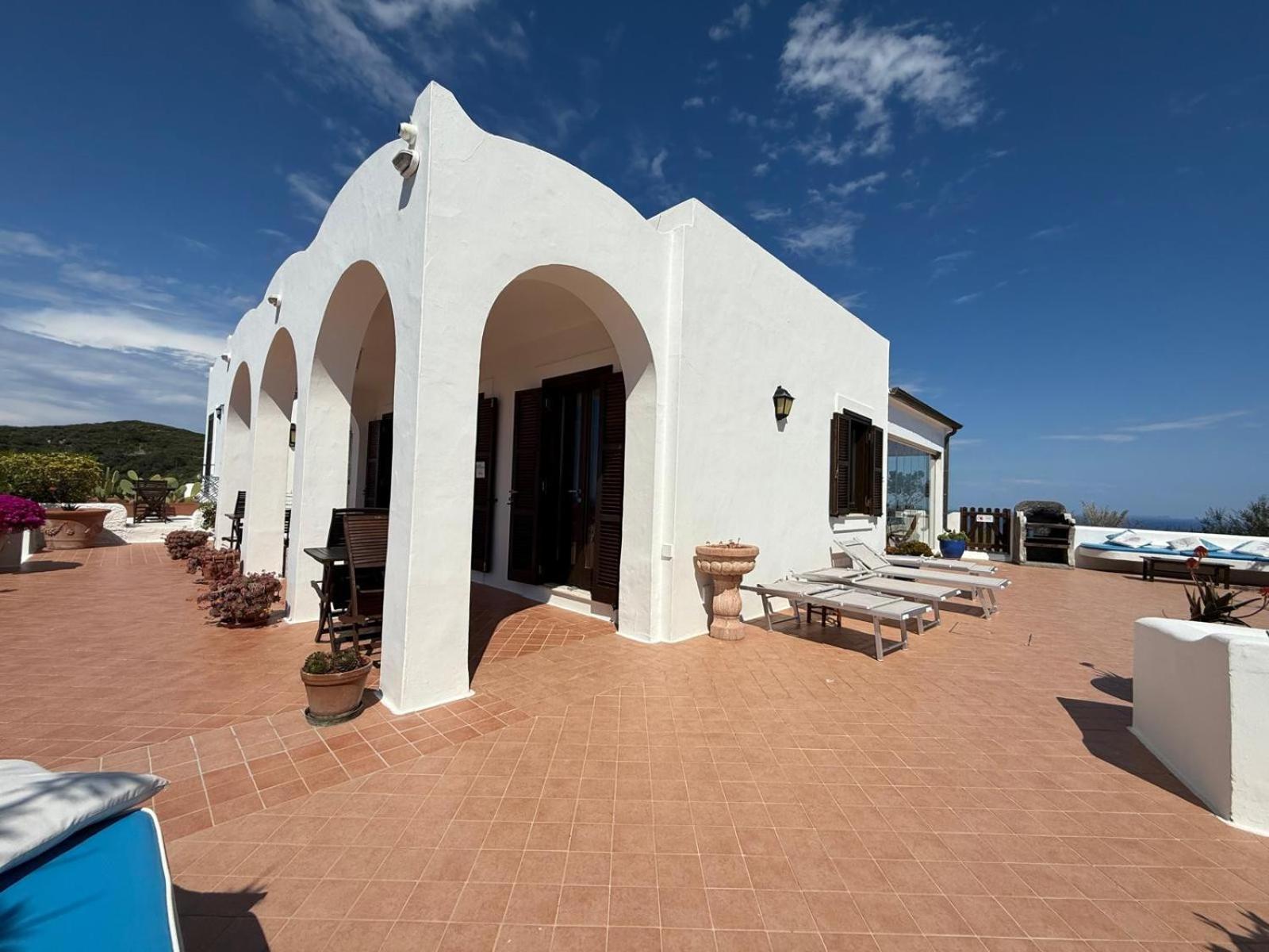 Guest House Villa Il Gabbiano ポンツァ エクステリア 写真
